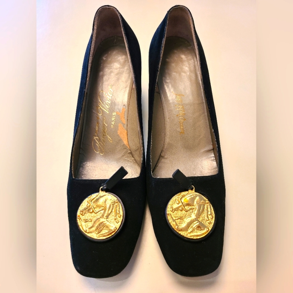 Vintage Roger Vivier Pumps